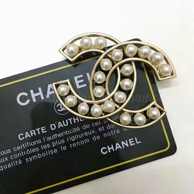 Chanel Brooch 105